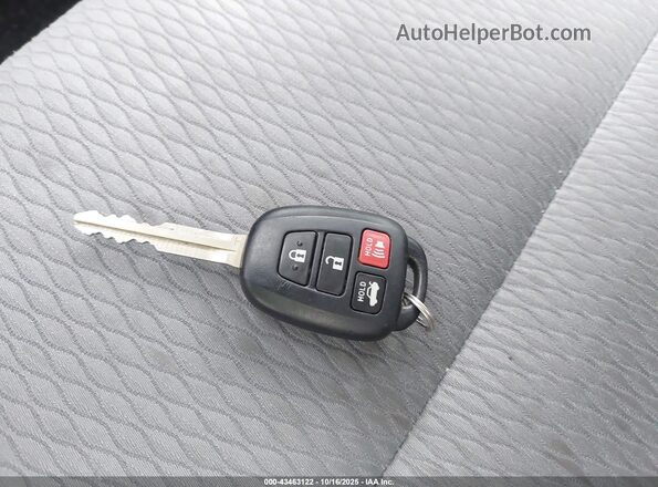 2T1BURHE6JC975868 2018 TOYOTA LL Blue Widok deski rozdzielczej