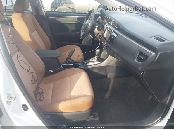 2T1BURHEXGC517128 2016 TOYOTA LL White Front interior view