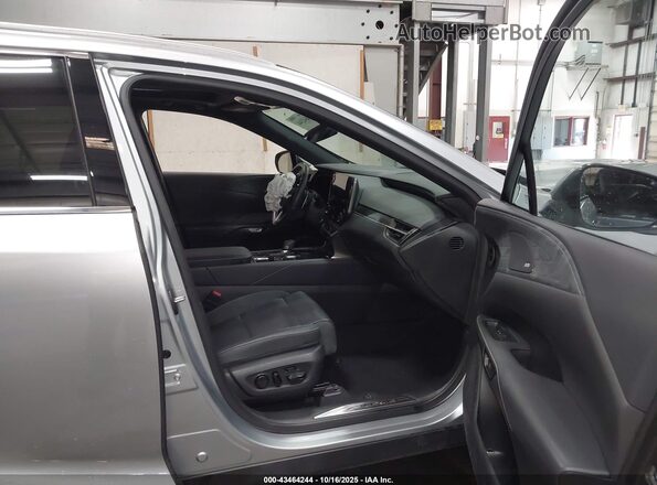 2T2BBMCA2PC018896 2023 LEXUS RX 350H Серебряный Вид салона спереди