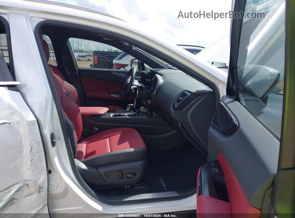 2T2GDCAZ0PC005714 2023 LEXUS NX 250 Белый Вид салона спереди