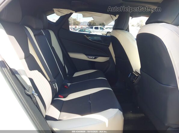2T2GGCEZ7NC007121 2022 LEXUS NX 350 White VIN կոդի պիտակի տեսք