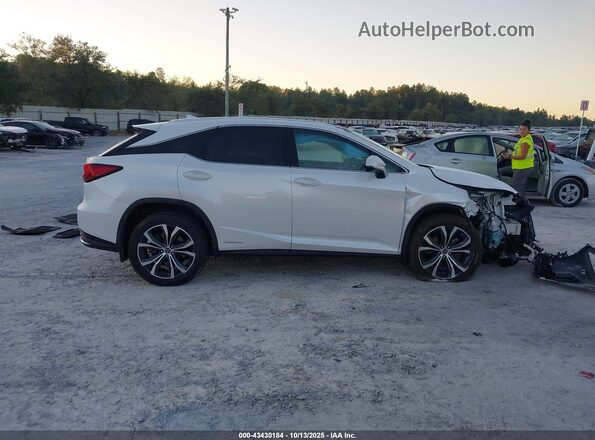 2T2HGMDA6NC090935 2022 LEXUS RX 450H Белый Вид задней части салона