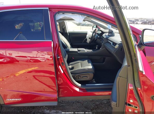 2T2HGMDA8NC091701 2022 LEXUS RX 450H Красный Вид салона спереди