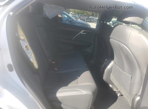 2T2HZMAA8LC169776 2020 LEXUS RX White Vista interior trasera