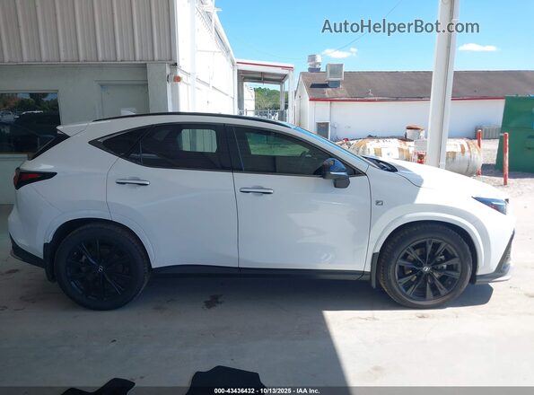 2T2KGCEZ0NC005995 2022 LEXUS NX 350 Белый Вид задней части салона
