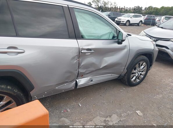2T3C1RFVXLC081513 2020 TOYOTA LE Серебряный Вид спереди