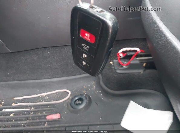 2T3C1RFVXLC081513 2020 TOYOTA LE Серебряный Вид панели приборов