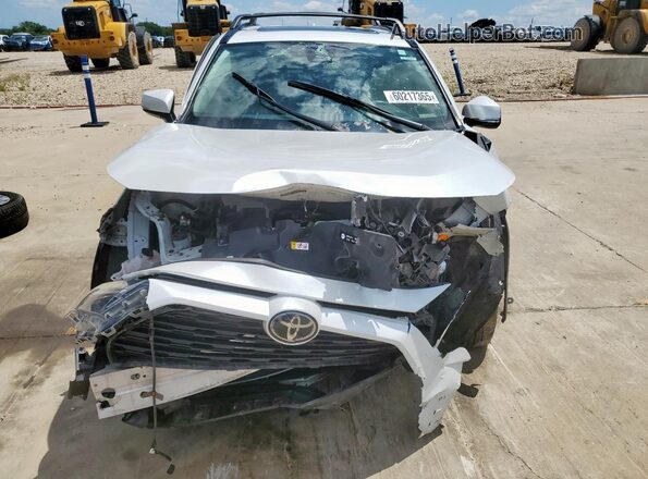 2T3C1RFVXPW282221 2023 TOYOTA LE White Front view