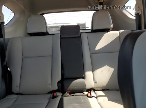 2T3DFREVXHW549821 2017 TOYOTA LIMITED Silver Widok tylnych siedzeń