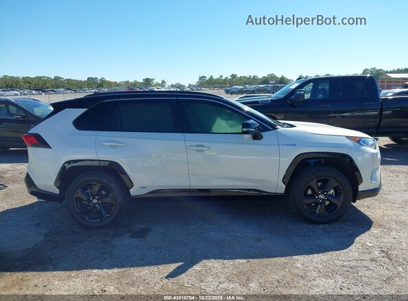 2T3E6RFV2MW016147 2021 TOYOTA RAV4 HYBRID White 
