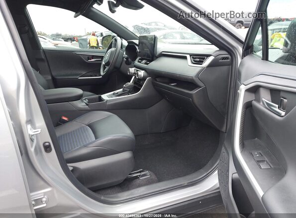 2T3E6RFV6RW063723 2024 TOYOTA RAV4 HYBRID Silver Front interior view