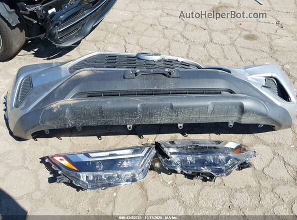 2T3H1RFV8PW278979 2023 TOYOTA LE Silver Widok zestawu wskaźników
