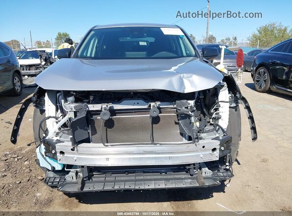 2T3H1RFV8PW278979 2023 TOYOTA LE Silver Widok wnętrza z tyłu
