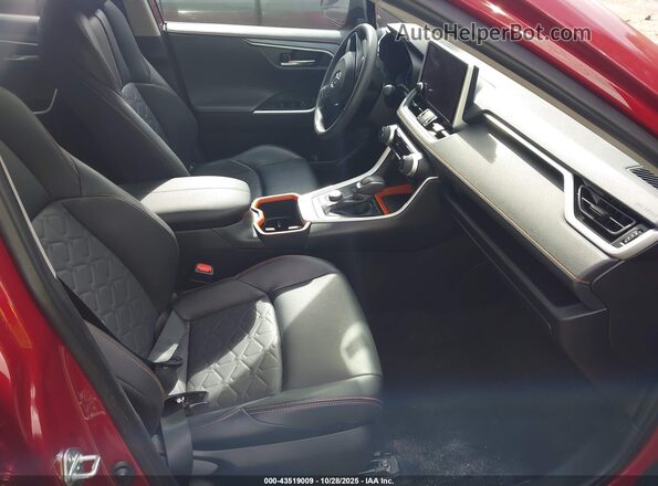 2T3J1RFV2RW420781 2024 TOYOTA RAV4 Red Front interior view