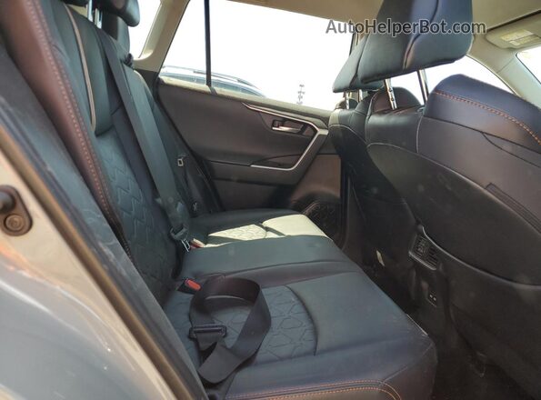 2T3J1RFV6MW203646 2021 TOYOTA RAV4 Gray Widok wnętrza z tyłu
