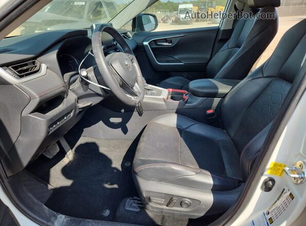 2T3J1RFV7LC114488 2020 TOYOTA RAV4 White Widok wnętrza z przodu