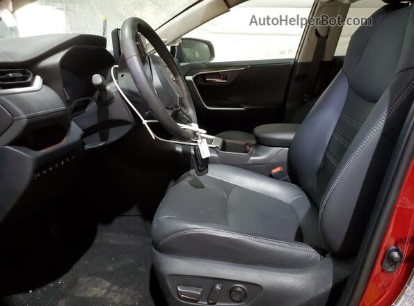 2T3N1RFV2PW358457 2023 TOYOTA LIMITED Red Widok wnętrza z przodu