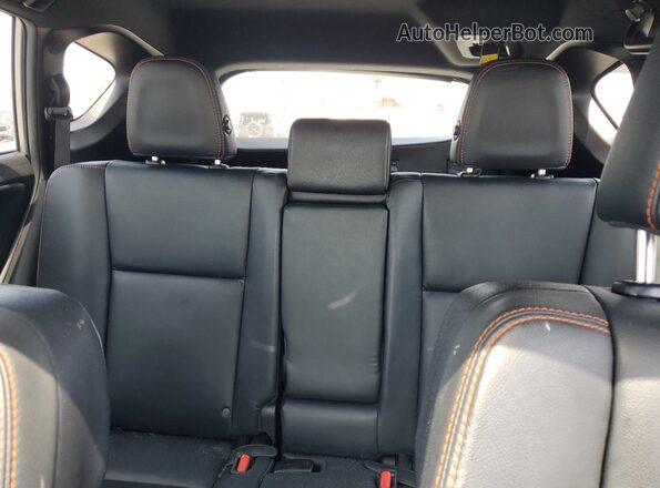 2T3NFREV7GW286366 2016 TOYOTA RAV4 Silver Հետևի նստատեղերի տեսք
