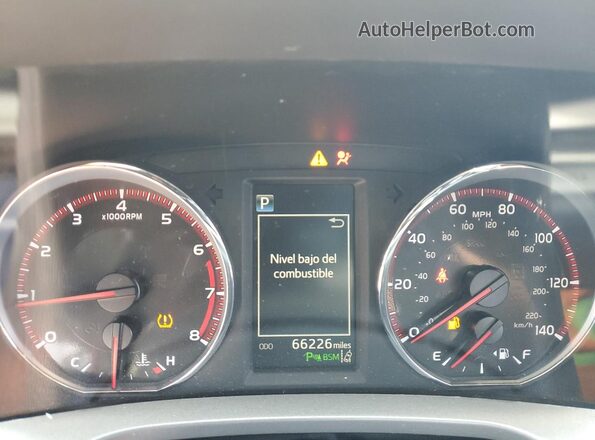 2T3NFREV7GW286366 2016 TOYOTA RAV4 Silver Սարքավորումների վահանակի տեսք