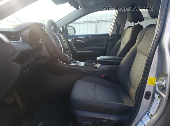 2T3P1RFV2LC093902 2020 TOYOTA LE Silver Սալոնի դիմացի տեսք