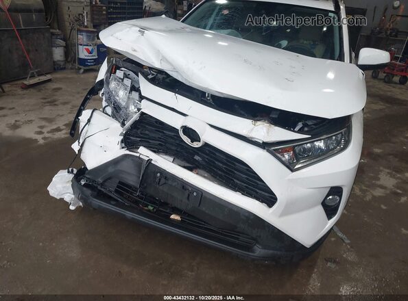 2T3P1RFV7LW096907 2020 TOYOTA LE White წინა ხედი