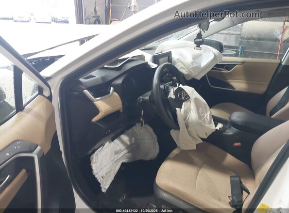 2T3P1RFV7LW096907 2020 TOYOTA LE White წინა სალონის ხედი