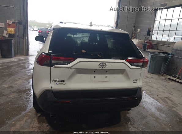 2T3P1RFV7LW096907 2020 TOYOTA LE White 