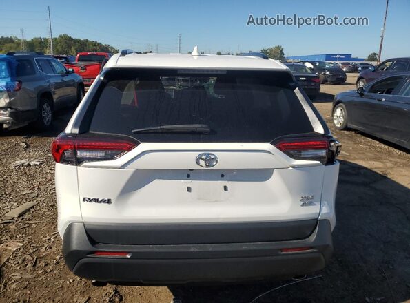 2T3P1RFV9PW382831 2023 TOYOTA LE White Вид ззаду
