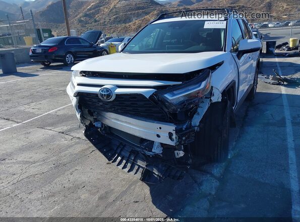 2T3W1RFV2RW330956 2024 TOYOTA LE White Vista frontal