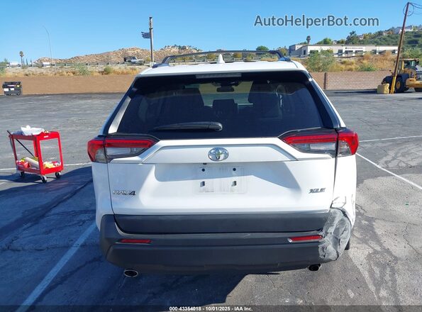2T3W1RFV2RW330956 2024 TOYOTA LE White 