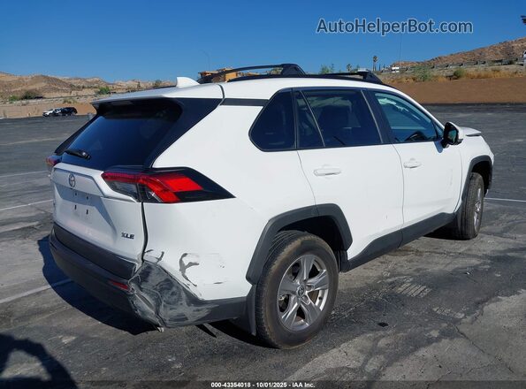 2T3W1RFV2RW330956 2024 TOYOTA LE White Trasero derecho
