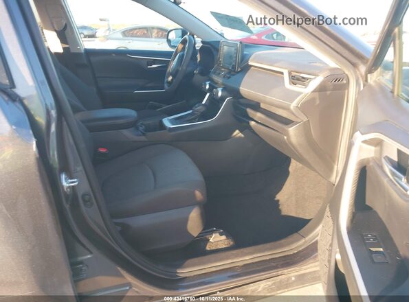 2T3W1RFV9NC185488 2022 TOYOTA LE Серый Вид салона спереди