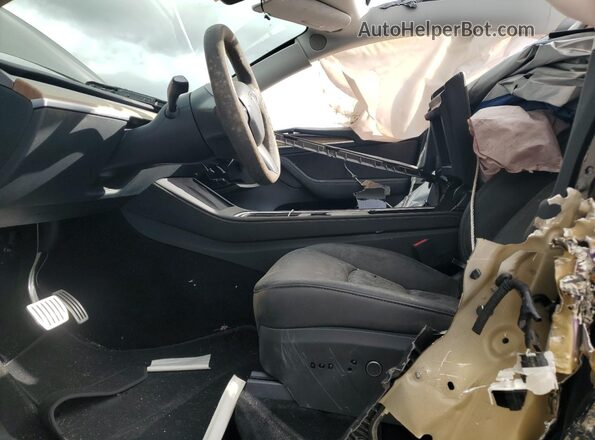 7SAYGDEF8RF041531 2024 TESLA MODEL Y Черный Вид панели приборов