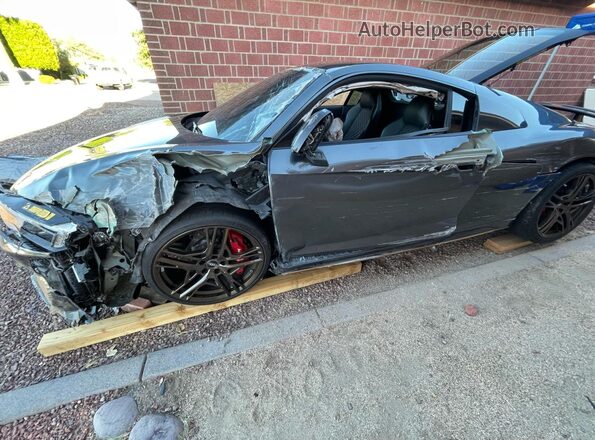 WUAKBAFX0L7900411 2020 AUDI R8 Gray Widok naklejki z numerem VIN