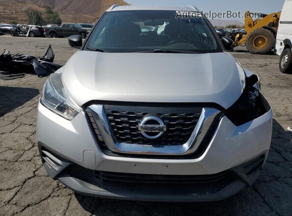 3N1CP5CU7JL515055 2018 NISSAN KICKS Серебряный 