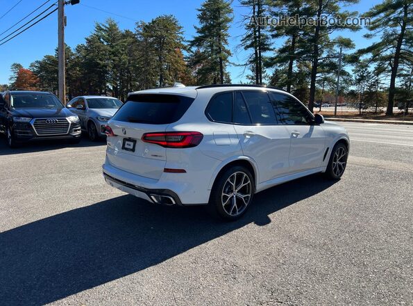 5UXCR4C01LLW64024 2020 BMW X5 White Вид спереду