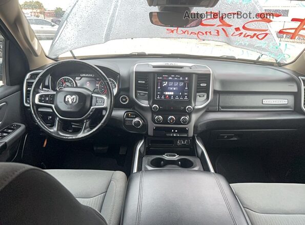 1C6RREBT8LN300501 2020 RAM 1500 Серый Вид задних сидений