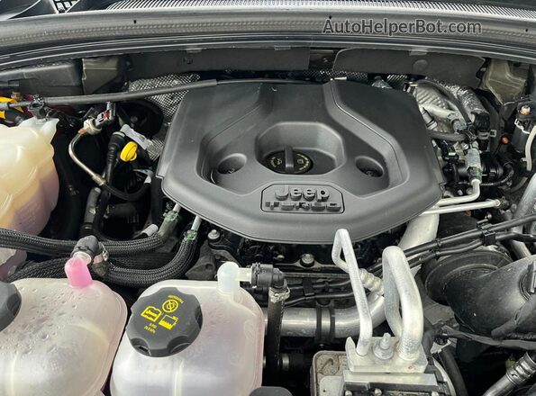 1C4RJYN66N8500902 2022 JEEP GRAND CHER Red Vista del salpicadero
