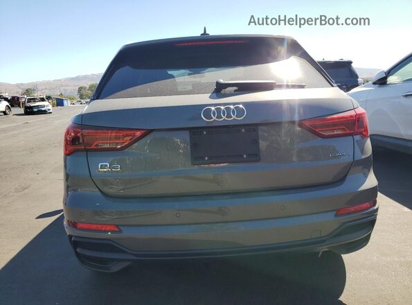WA1DECF3XM1029439 2021 AUDI Q3 Gray Вид ззаду
