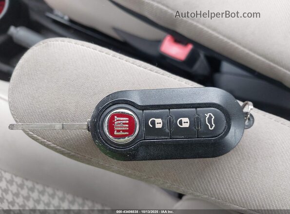 3C3CFFKRXHT697948 2017 FIAT 500 Red Dashboard view