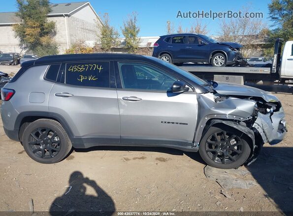 3C4NJCBB1NT234807 2022 JEEP COMPASS Silver Vista interior trasera
