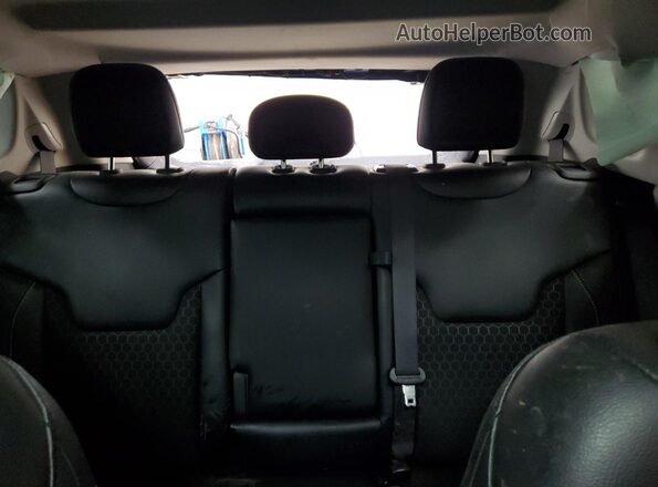 3C4NJCBB3LT258605 2020 JEEP COMPASS Синий Вид задних сидений