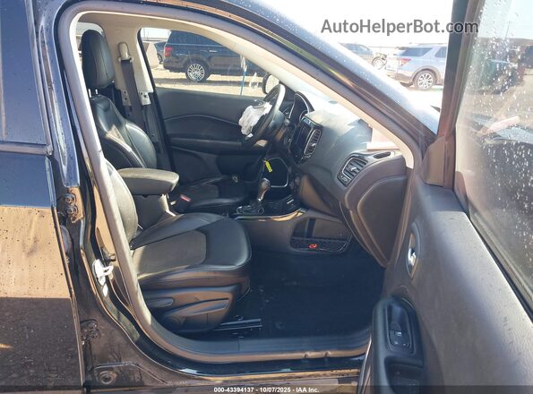 3C4NJCBB6LT133761 2020 JEEP COMPASS Black Вид салону спереду