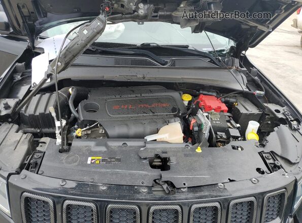 3C4NJCBB6LT224660 2020 JEEP COMPASS Black Вид задньої частини салону