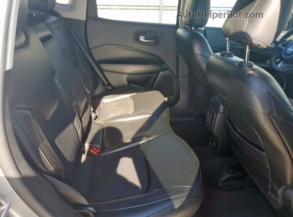 3C4NJCBB9LT230033 2020 JEEP COMPASS Серебряный Вид задних сидений