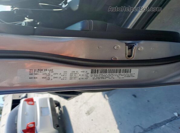 3C4NJCBB9LT230033 2020 JEEP COMPASS Серебряный Вид наклейки с VIN-кодом