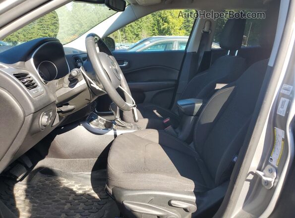 3C4NJDAB5LT107045 2020 JEEP COMPASS Silver Вид салону спереду