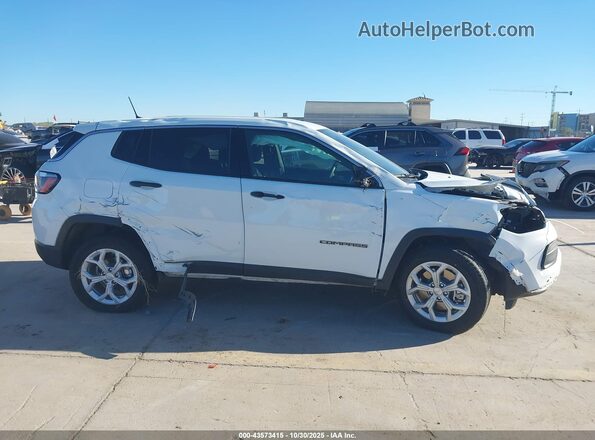 3C4NJDAN2RT140524 2024 JEEP COMPASS White Widok wnętrza 360 stopni