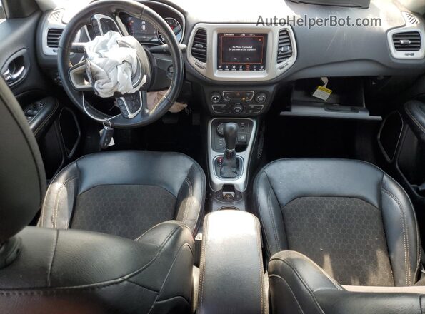 3C4NJDBB0LT255098 2020 JEEP COMPASS Blue Вид панелі приладів