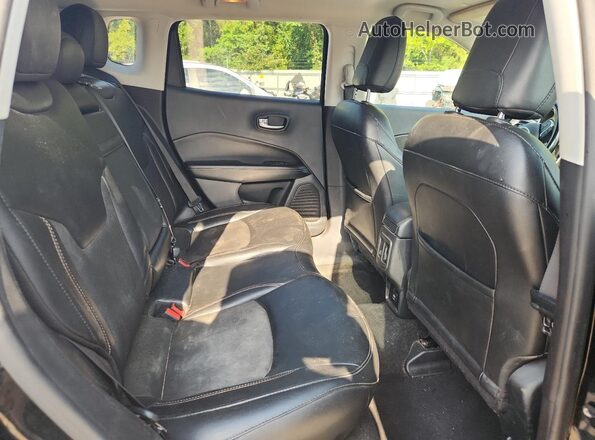3C4NJDBB1LT150182 2020 JEEP COMPASS Black Вид задньої частини салону